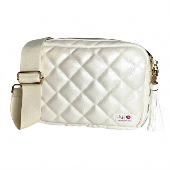 NEW MAKEUP JUNKIE women's quilted uptown crossbody bag in pearl